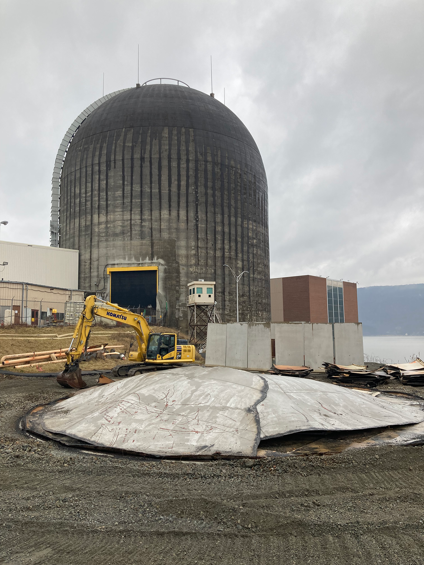 Nuclear reactor with bulldozer in front